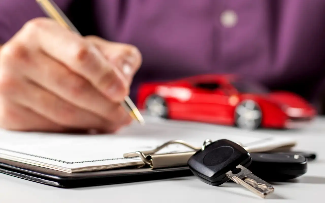 ¿Alguien más chocó tu auto o chocaste cuando ibas en otro auto? Esto es lo que debes saber sobre tu seguro