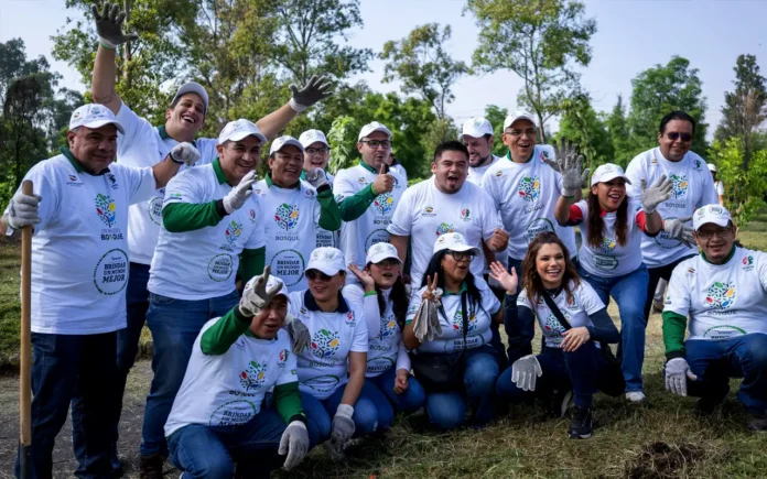 HEINEKEN México y Fundación Azteca reforestan el Parque Cuitláhuac en Iztapalapa