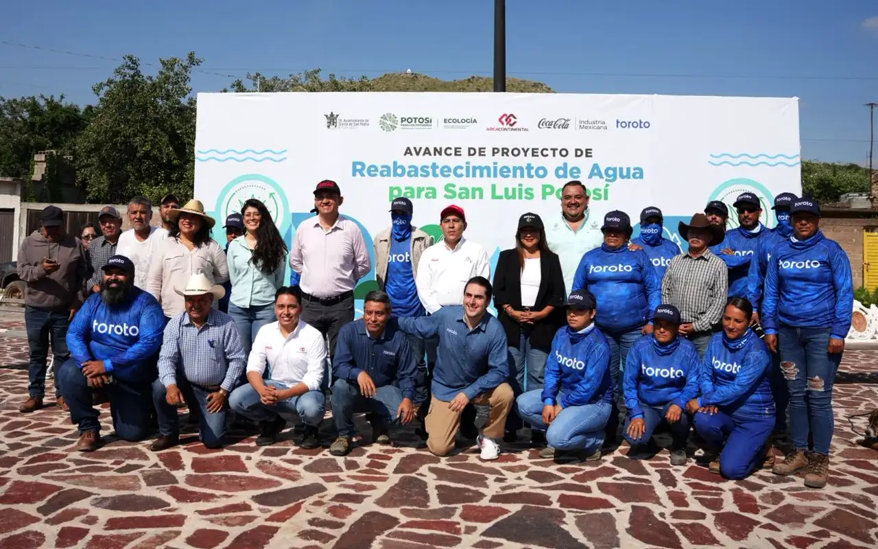 Arca Continental reforesta para reabastecer agua en San Luis Potosí