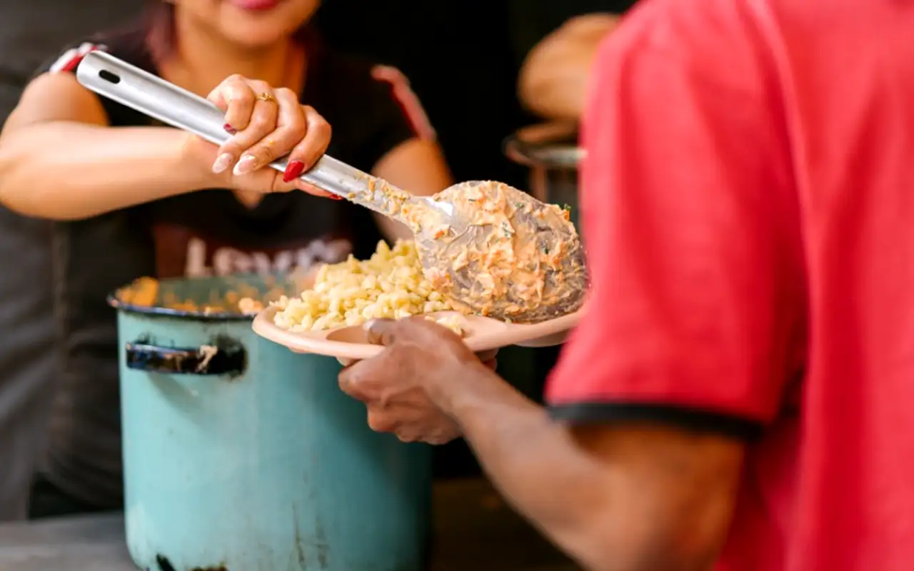 La Iglesia de Jesucristo y Save the Children colaboran para ayudar a migrantes