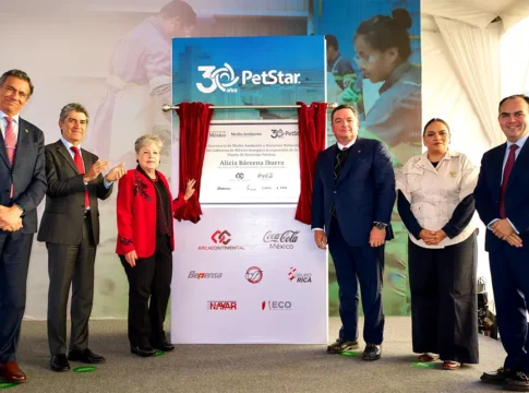 Arca Continental y Coca-Cola impulsan economía circular e infraestructura nacional de acopio Arca Continental y Coca-Cola impulsan economía circular e infraestructura nacional de acopio