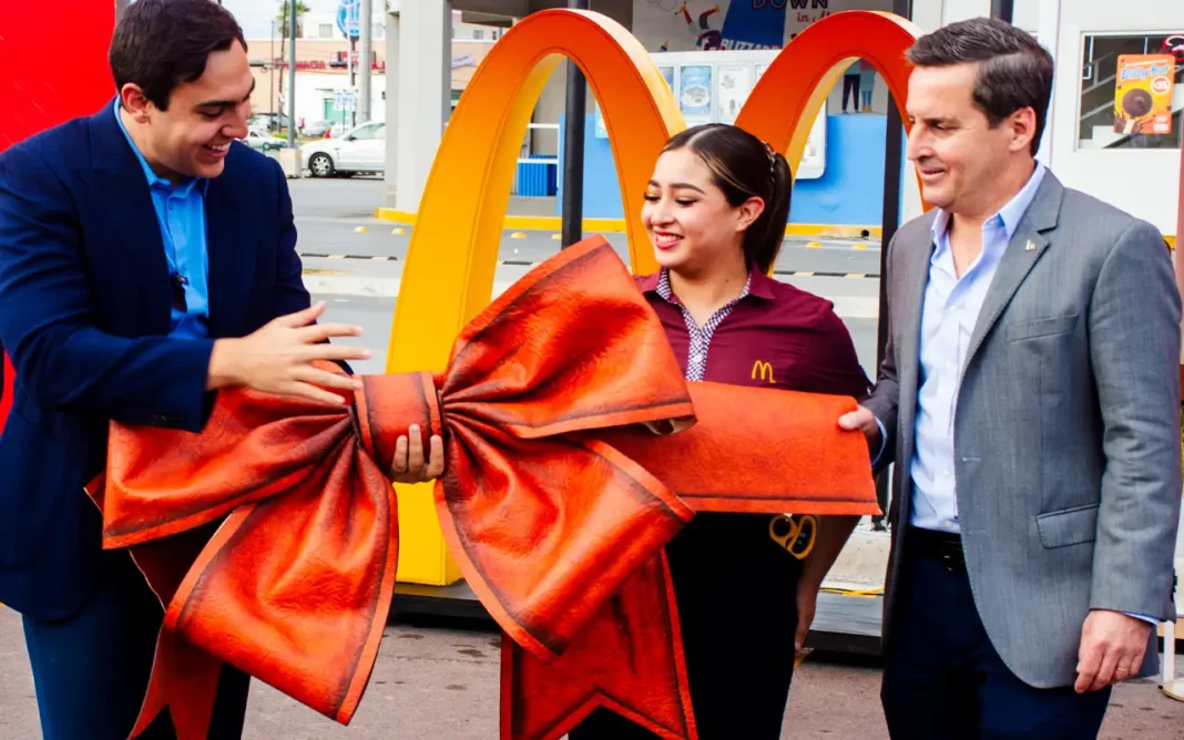 Arcos Dorados celebra la apertura del restaurante 2500 de McDonald’s en la región Arcos Dorados celebra la apertura del restaurante 2500 de McDonald’s en la región
