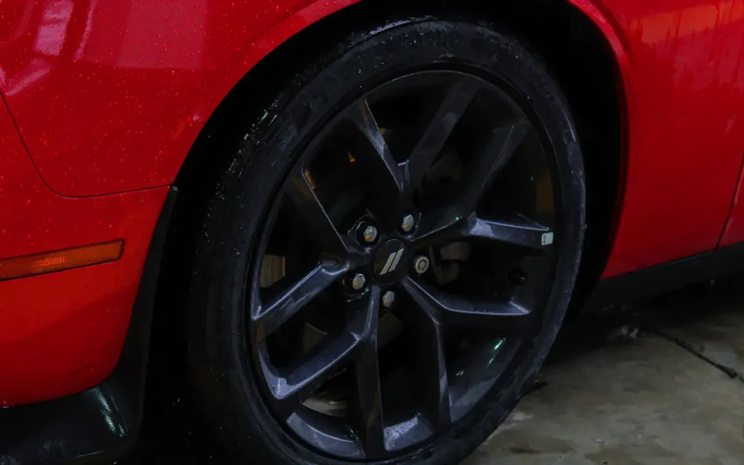 Firestone Firehawk AS V2 presenta neumático deportivo de alto desempeño y control