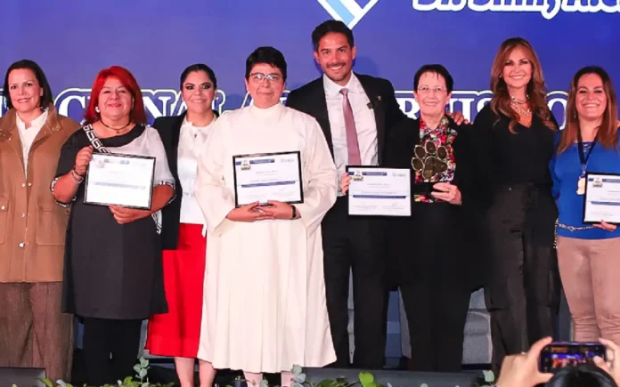 Segunda entrega del Premio Nacional al Altruismo “Víctor González Dr. Simi”