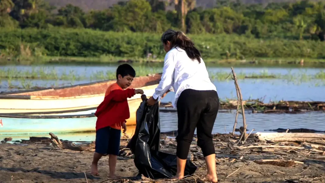 Tetra Pak Semarnat estrategia nacional limpieza playas.