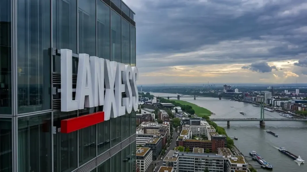 LANXESS finanzas y participación ENVALIOR
