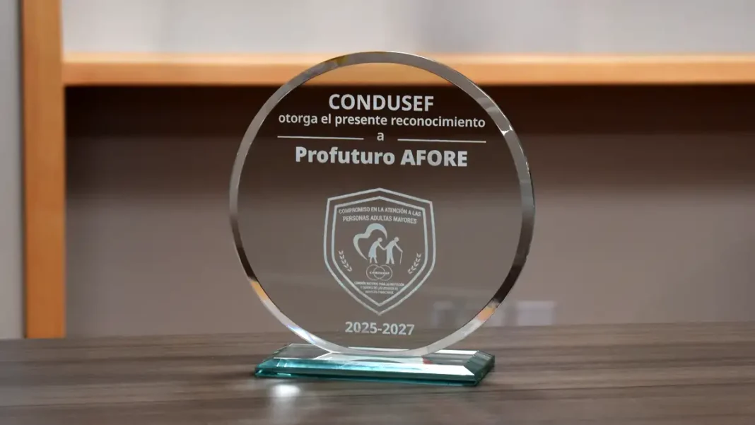 Profuturo Customer Experience CONDUSEF adultos mayores