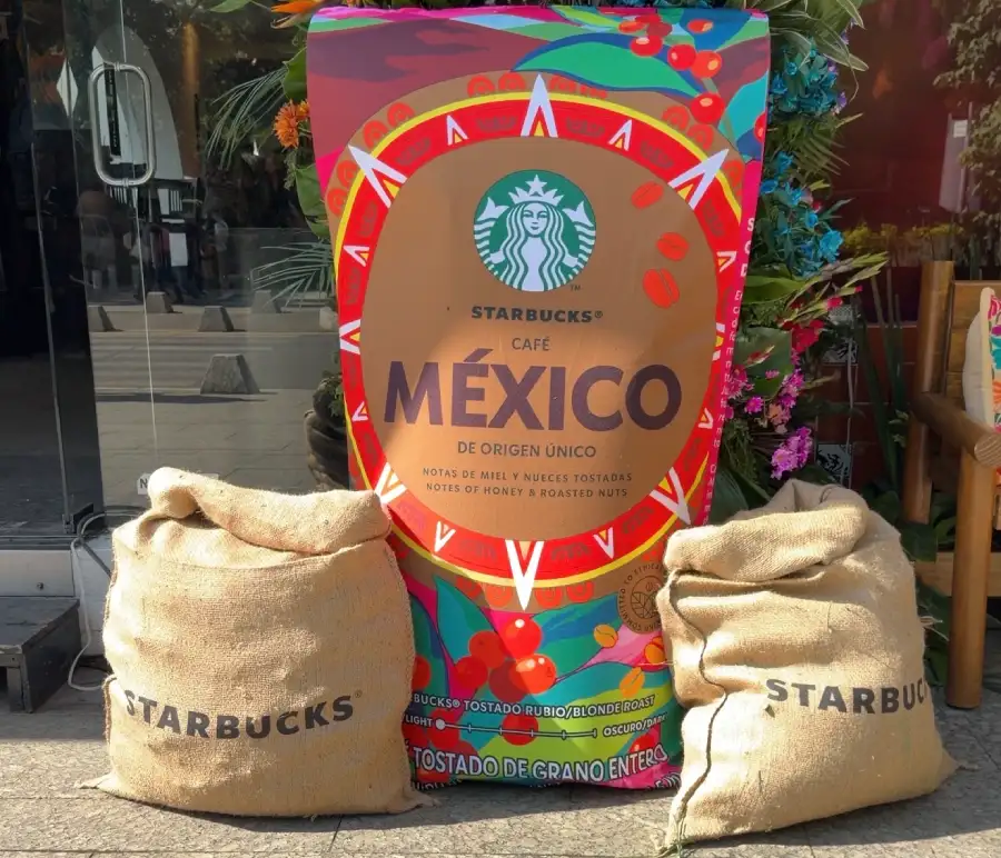 Fachada Starbucks Polanco festival flores