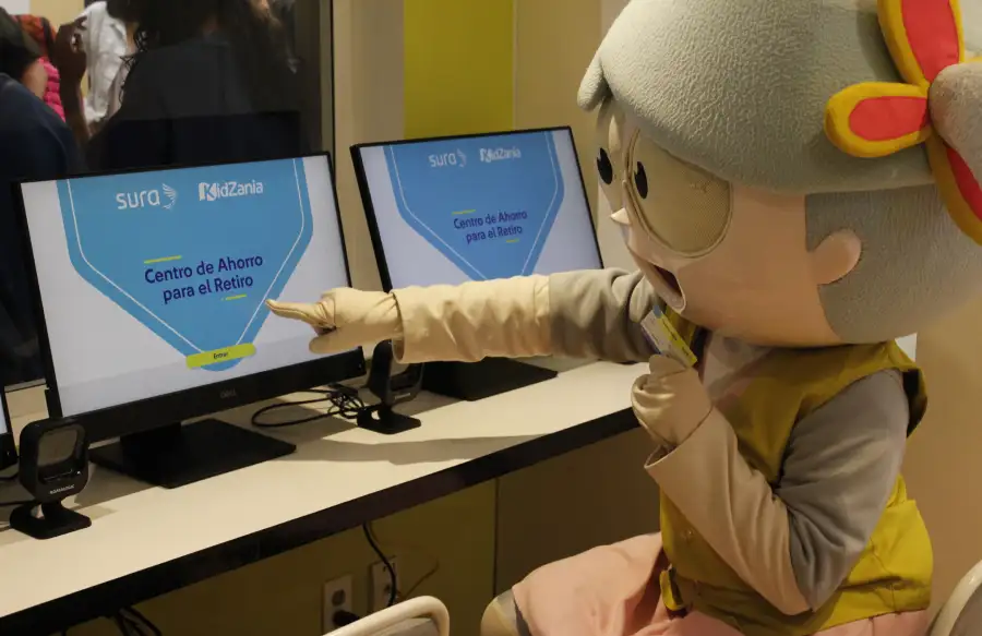 niños aprendiendo ahorro financiero KidZania Cuicuilco