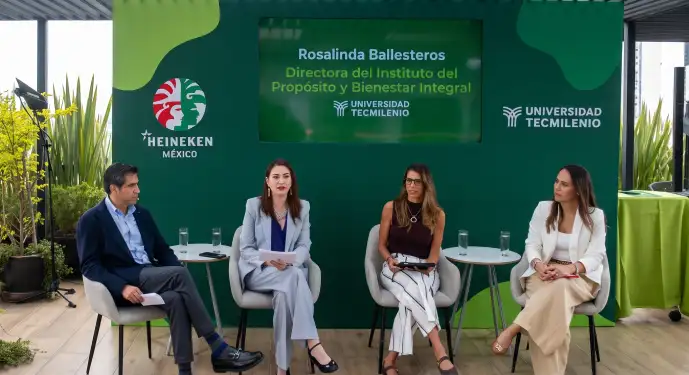 Colaboradores de Heineken México y Tecmilenio