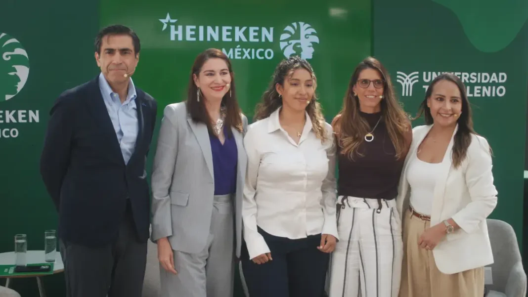 Colaboradores de Heineken México y Tecmilenio