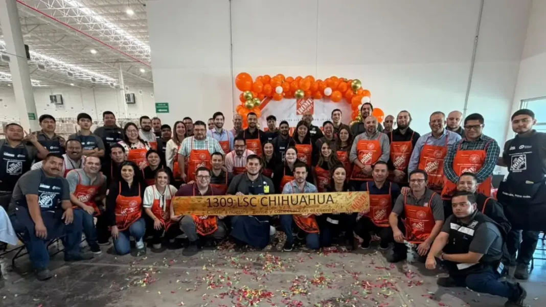 Fachada del centro logístico de The Home Depot en Chihuahua