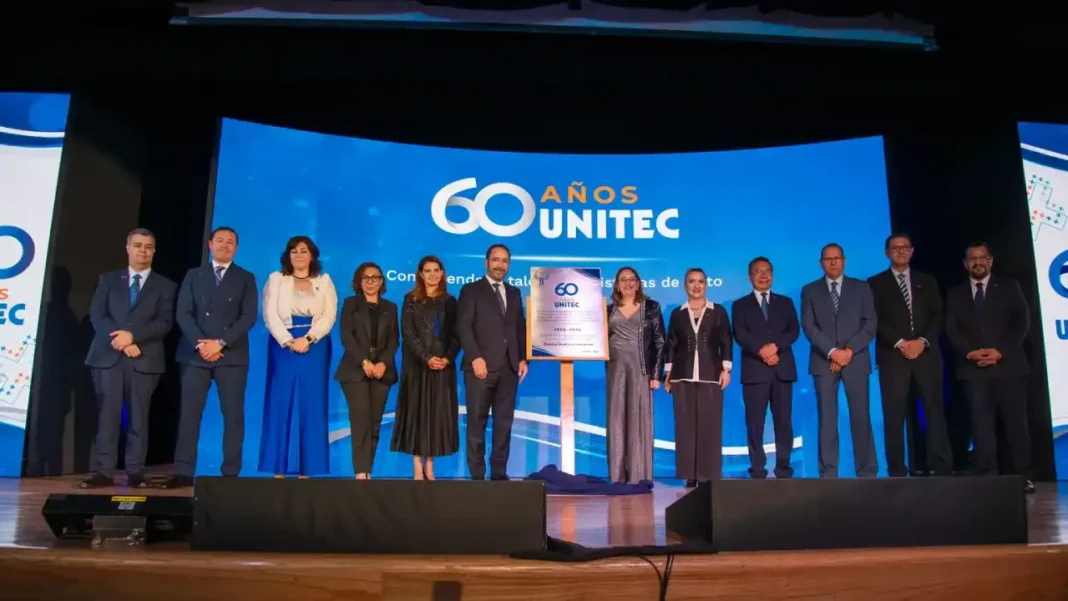Campus UNITEC conmemoración sesenta años